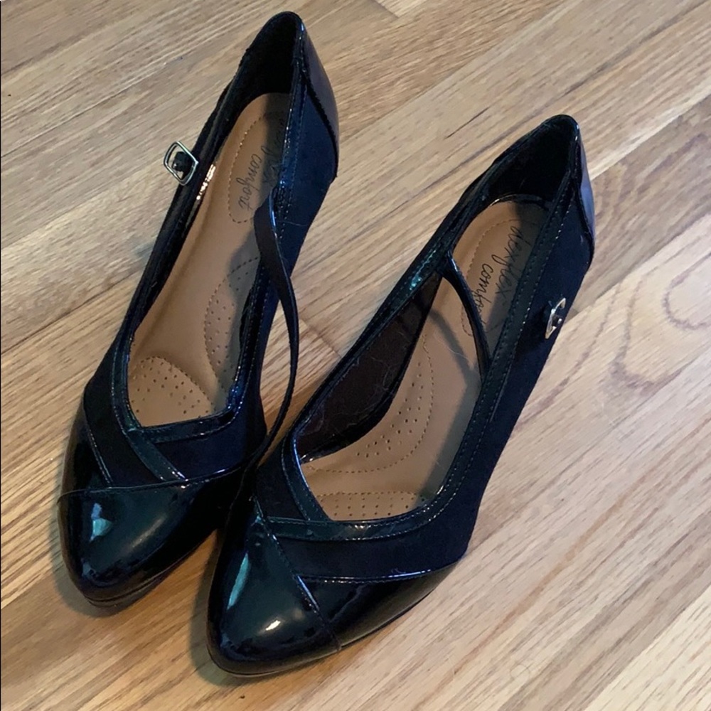 Black comfort heels